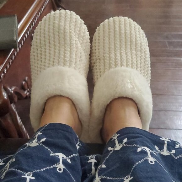 Comfort Memory Foam House Slippers - Picture 3 of 8